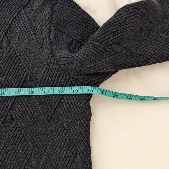 Banana Republic Factory Grey Ribbed Zip-up Cardigan Sweater - Picture 6 of 8